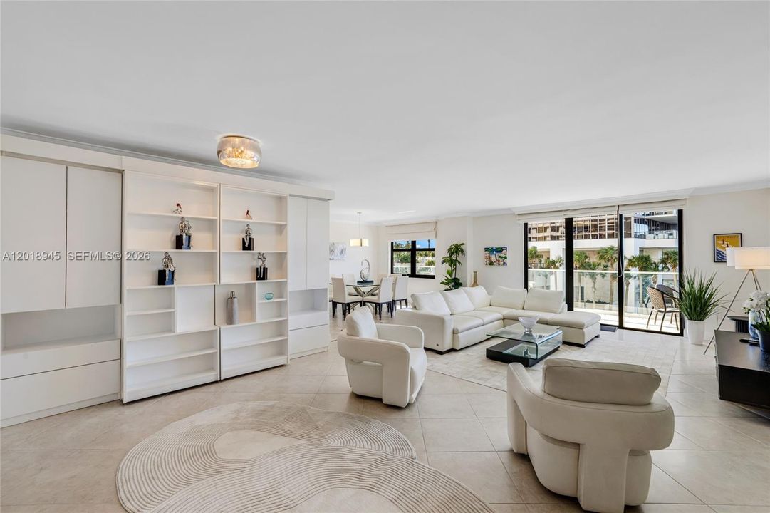 For Rent: $6,850 (2 beds, 3 baths, 1942 Square Feet)