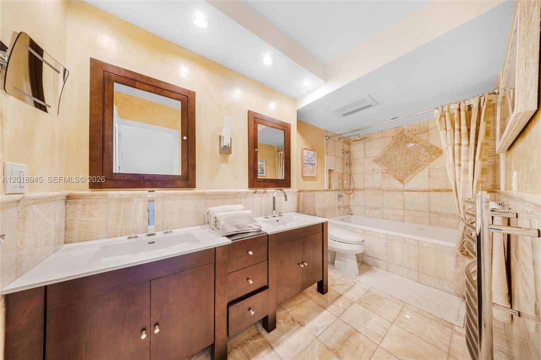For Rent: $6,850 (2 beds, 3 baths, 1942 Square Feet)