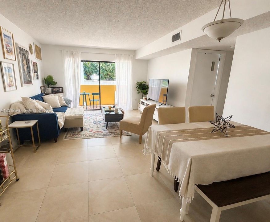 For Rent: $2,100 (1 beds, 1 baths, 610 Square Feet)