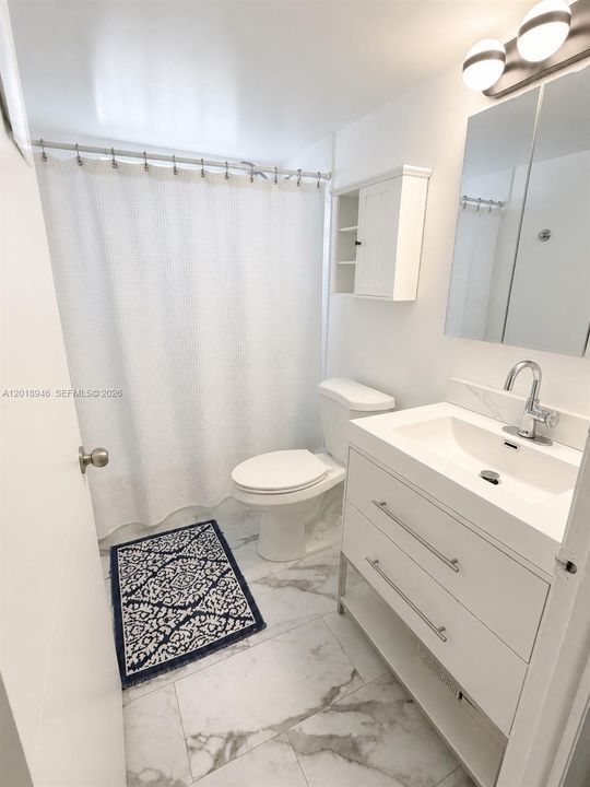 For Rent: $2,100 (1 beds, 1 baths, 610 Square Feet)
