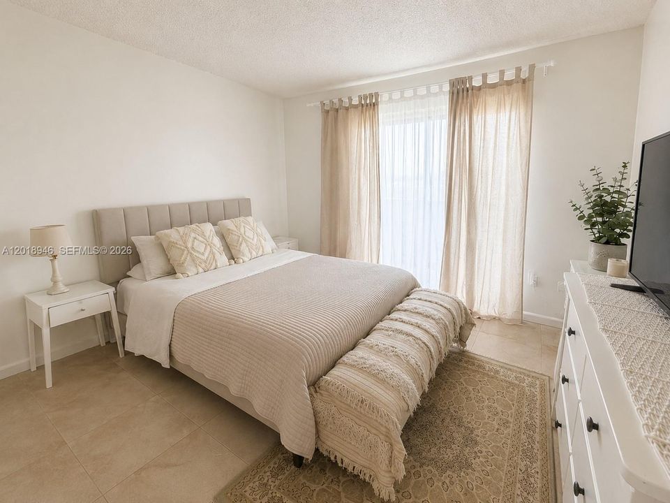 For Rent: $2,100 (1 beds, 1 baths, 610 Square Feet)