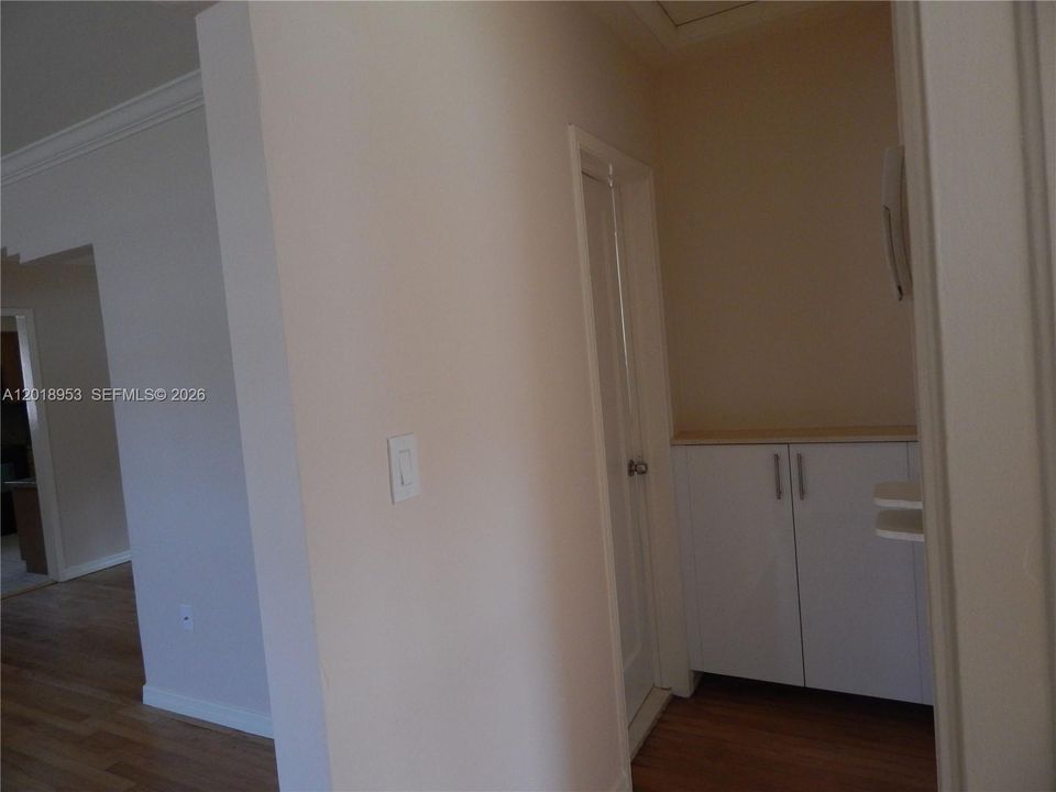 Activo con contrato: $2,650 (2 camas, 1 baños, 913 Pies cuadrados)