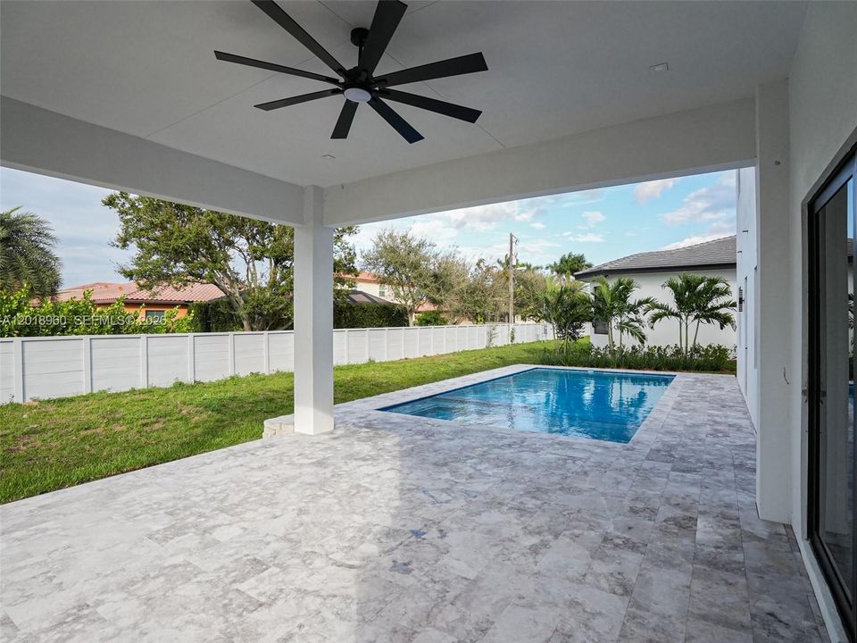 En Renta: $12,500 (5 camas, 5 baños, 3700 Pies cuadrados)