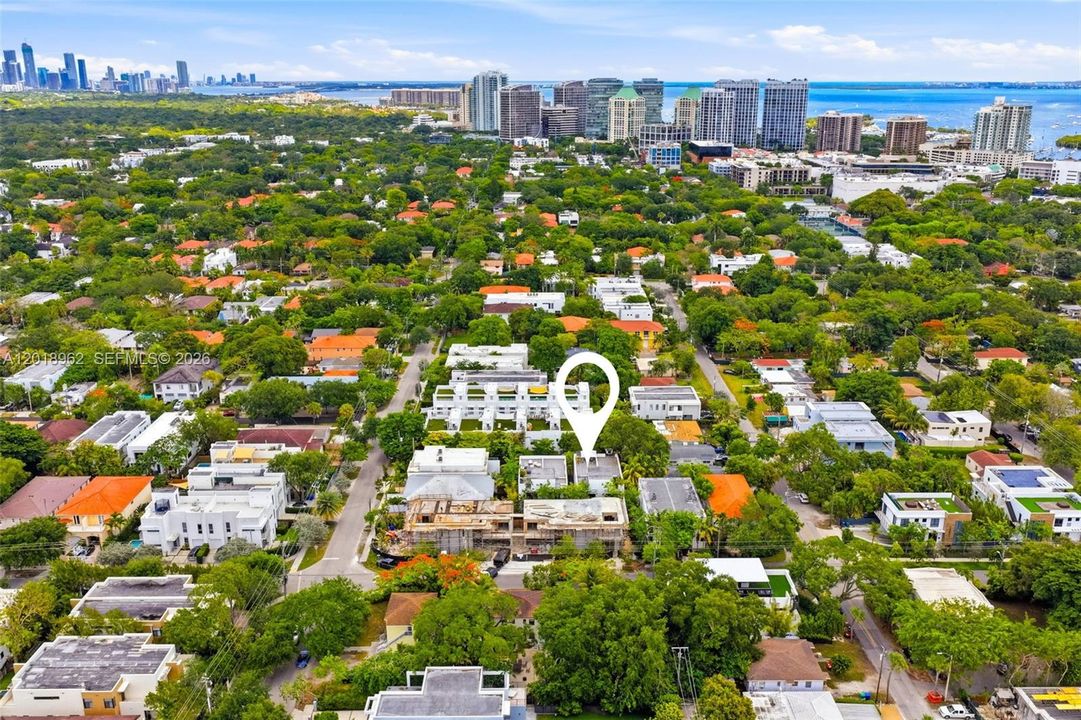 For Rent: $11,000 (3 beds, 2 baths, 1704 Square Feet)