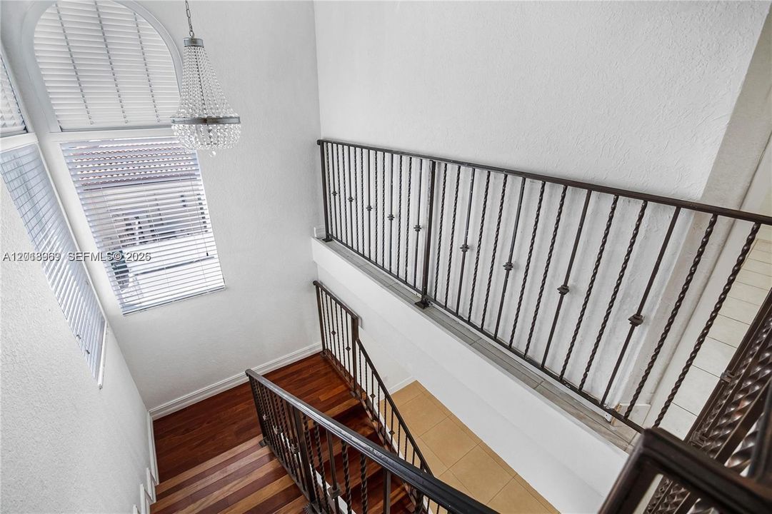 Recently Rented: $6,000 (5 beds, 4 baths, 3028 Square Feet)
