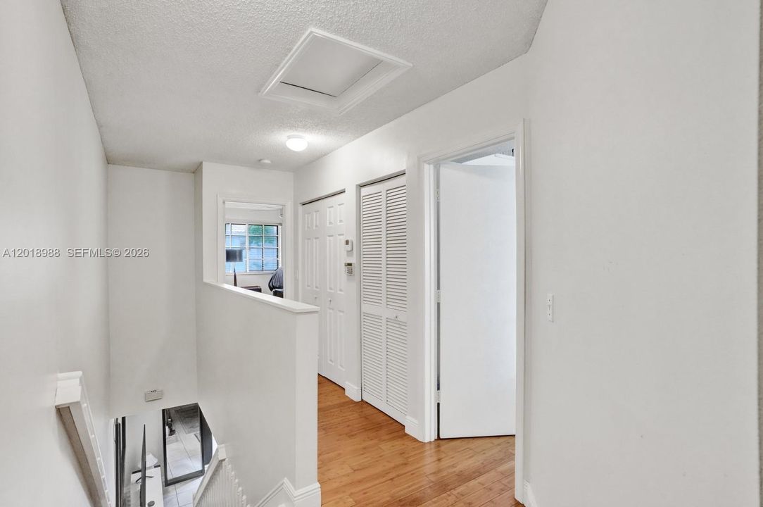 En Venta: $529,900 (3 camas, 2 baños, 1443 Pies cuadrados)