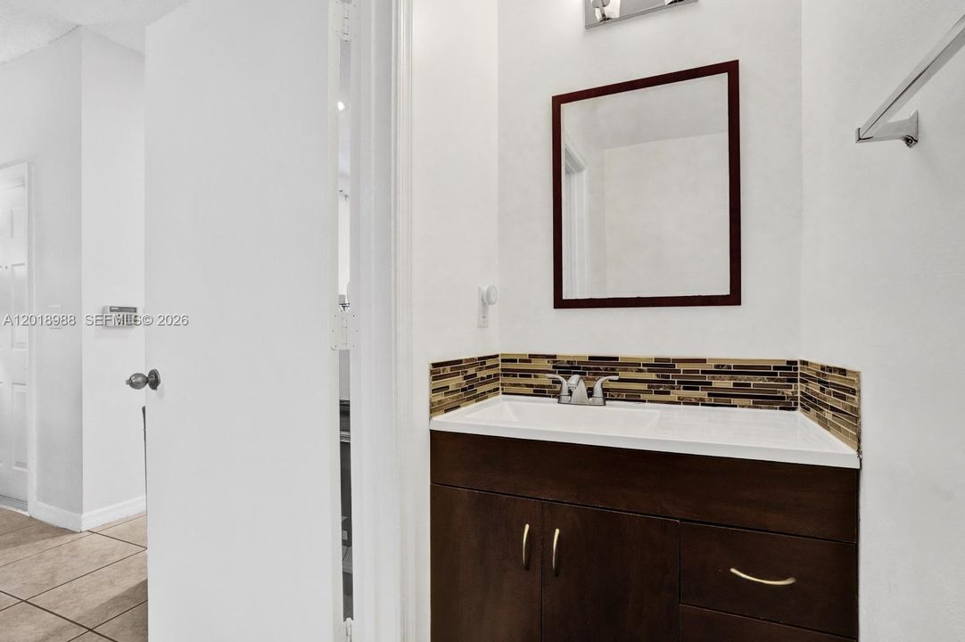 En Venta: $529,900 (3 camas, 2 baños, 1443 Pies cuadrados)