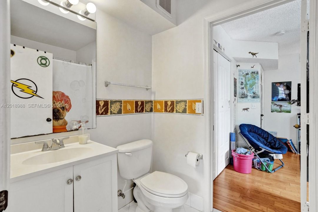 En Venta: $529,900 (3 camas, 2 baños, 1443 Pies cuadrados)