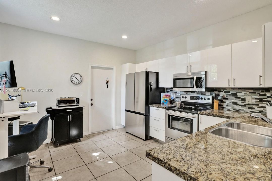 En Venta: $529,900 (3 camas, 2 baños, 1443 Pies cuadrados)