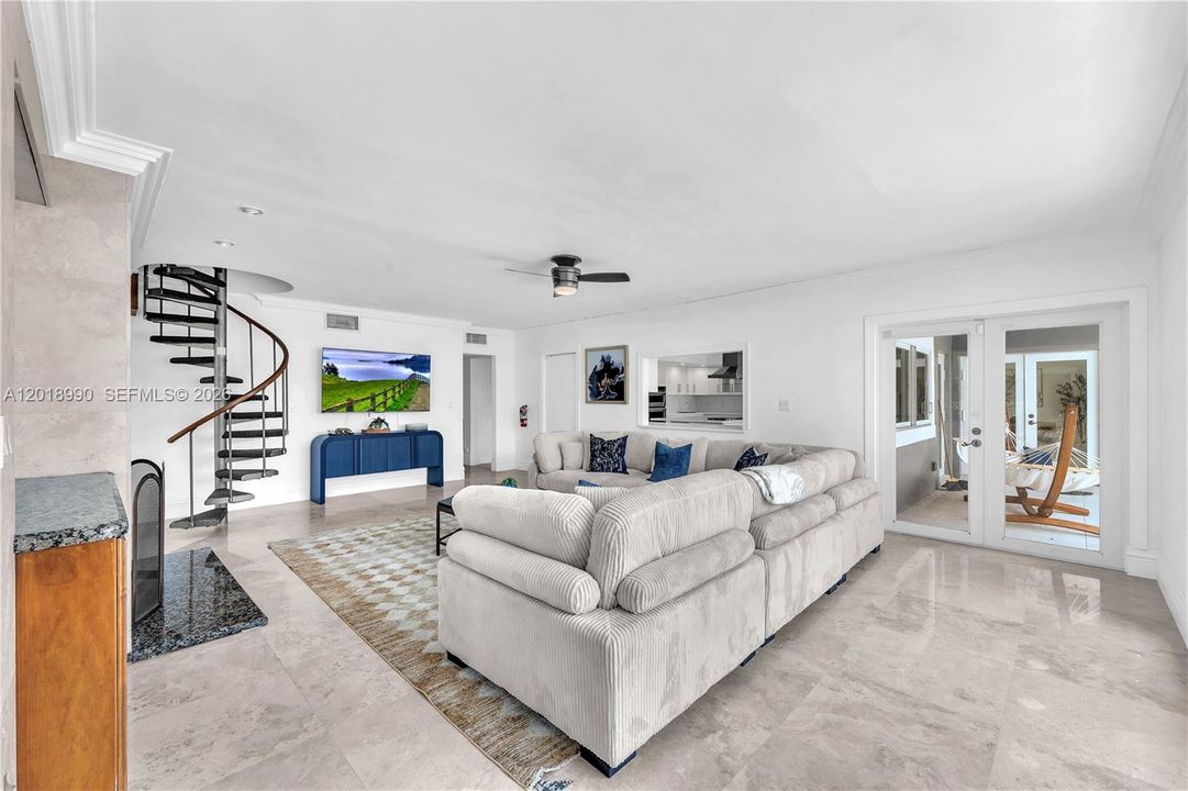 For Rent: $19,500 (7 beds, 6 baths, 6585 Square Feet)
