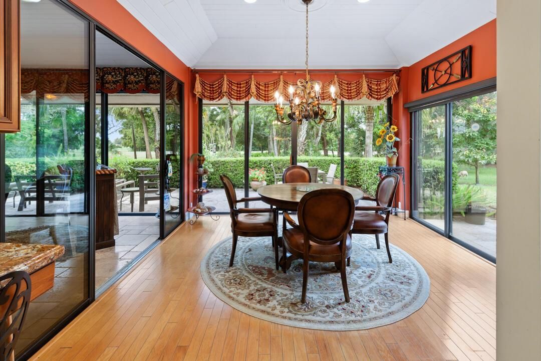 Breakfast area