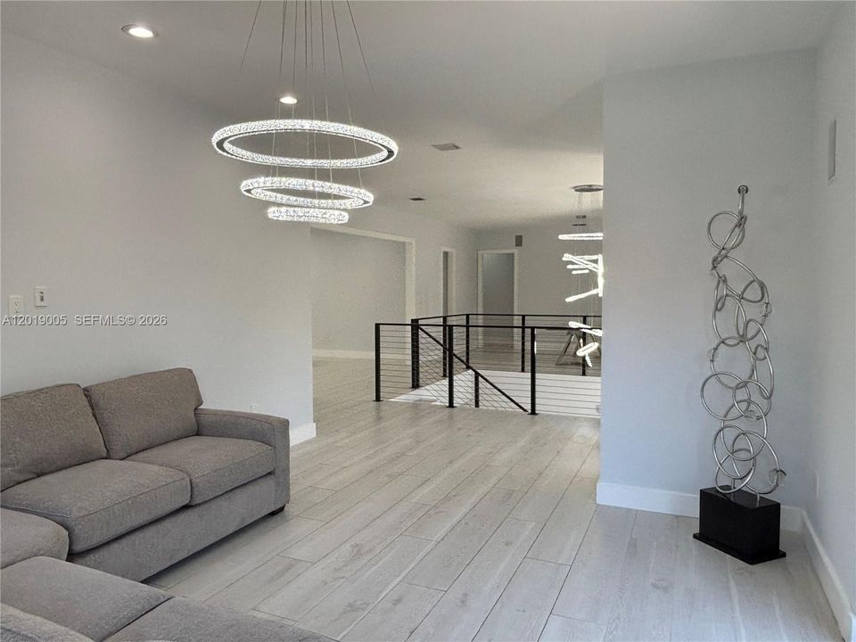For Sale: $3,495,000 (5 beds, 4 baths, 4675 Square Feet)