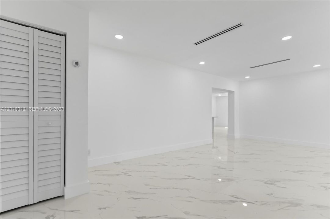 На продажу: $675,000 (4 спален, 2 ванн, 1784 Квадратных фут)