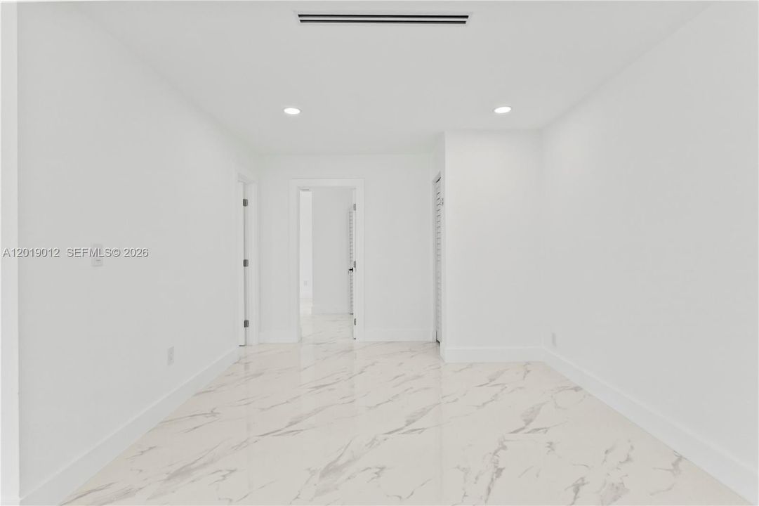 На продажу: $675,000 (4 спален, 2 ванн, 1784 Квадратных фут)