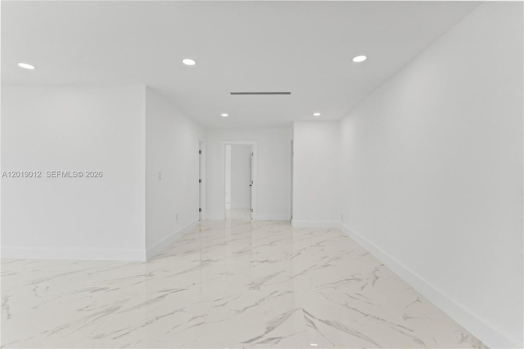 На продажу: $675,000 (4 спален, 2 ванн, 1784 Квадратных фут)