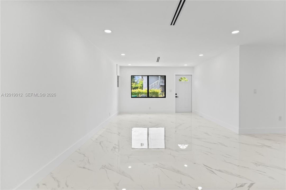 На продажу: $675,000 (4 спален, 2 ванн, 1784 Квадратных фут)