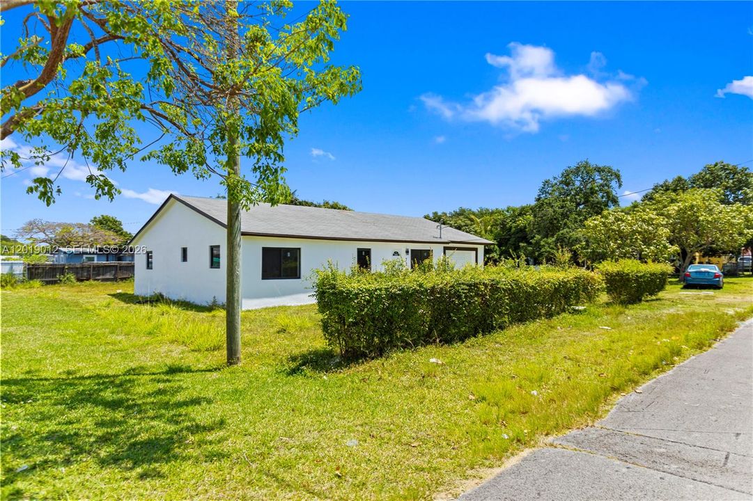 На продажу: $675,000 (4 спален, 2 ванн, 1784 Квадратных фут)