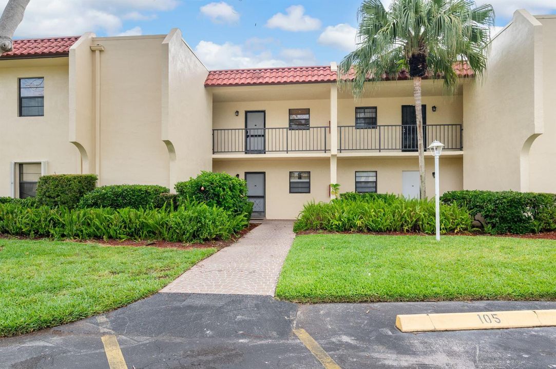 2-web-or-mls-2050 Oleander Blvd 2-206 -