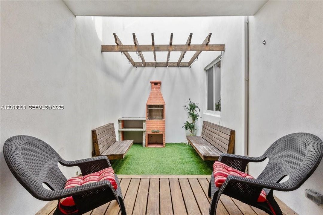 For Sale: $899,000 (4 beds, 3 baths, 2379 Square Feet)