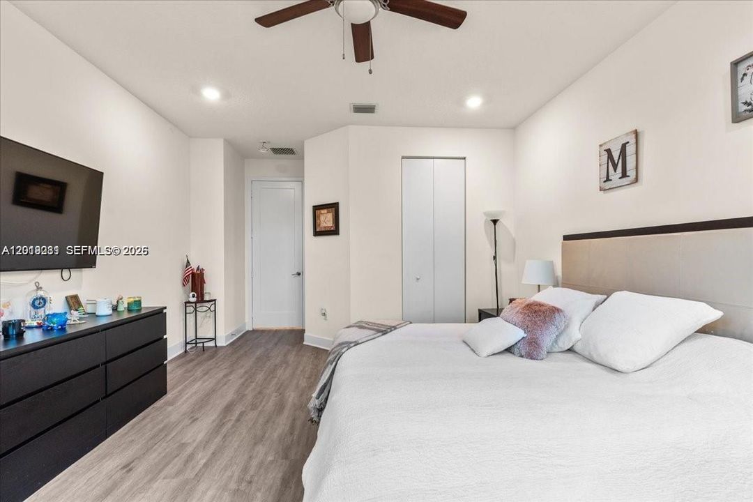For Sale: $899,000 (4 beds, 3 baths, 2379 Square Feet)