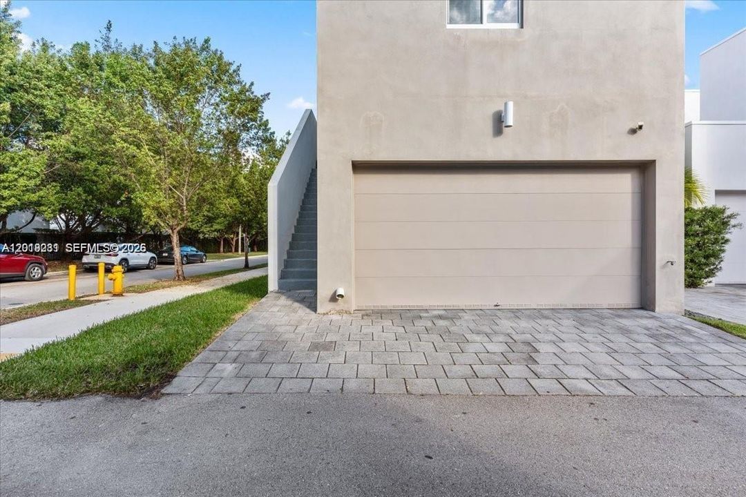For Sale: $899,000 (4 beds, 3 baths, 2379 Square Feet)