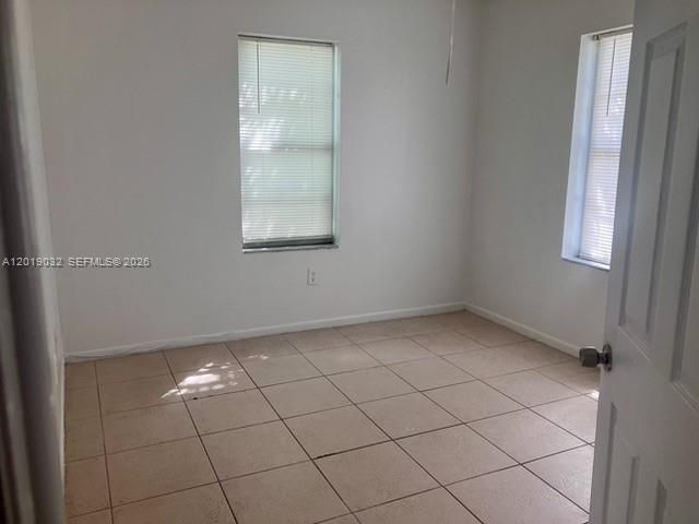 For Sale: $185,000 (1 beds, 1 baths, 386 Square Feet)