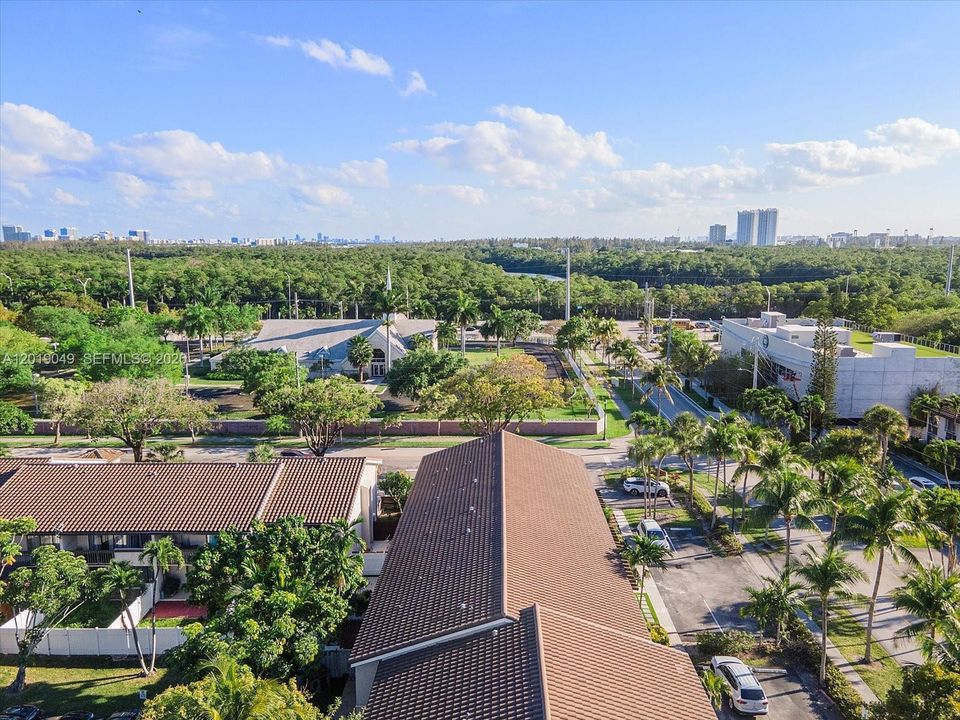 На продажу: $699,000 (3 спален, 2 ванн, 1590 Квадратных фут)