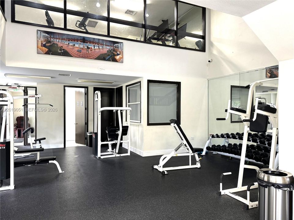 Active With Contract: $2,375 (2 beds, 2 baths, 1075 Square Feet)