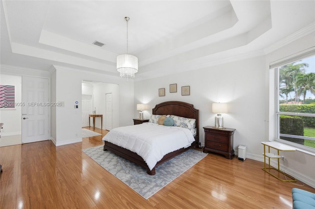 For Sale: $2,200,000 (5 beds, 4 baths, 3756 Square Feet)