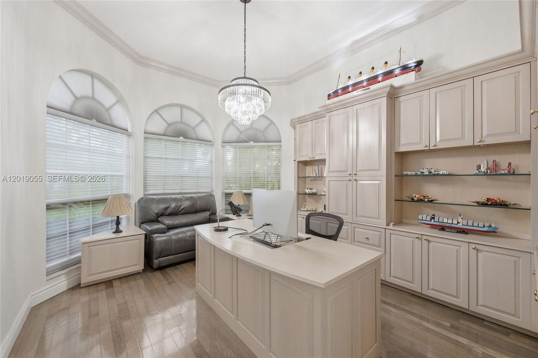 For Sale: $2,200,000 (5 beds, 4 baths, 3756 Square Feet)