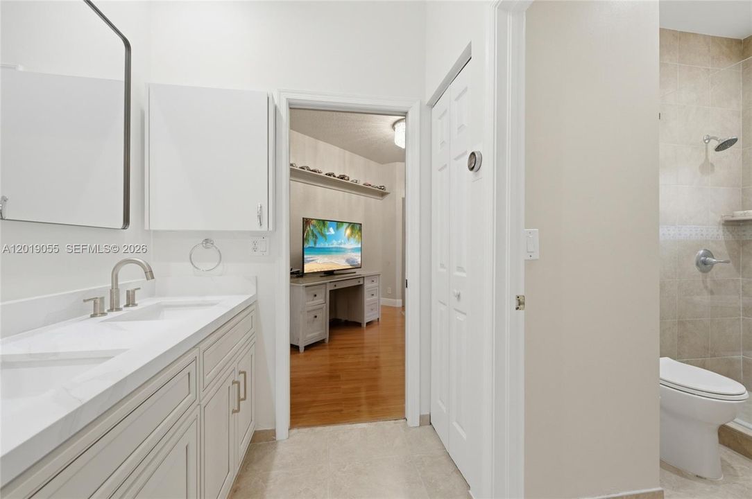 For Sale: $2,200,000 (5 beds, 4 baths, 3756 Square Feet)