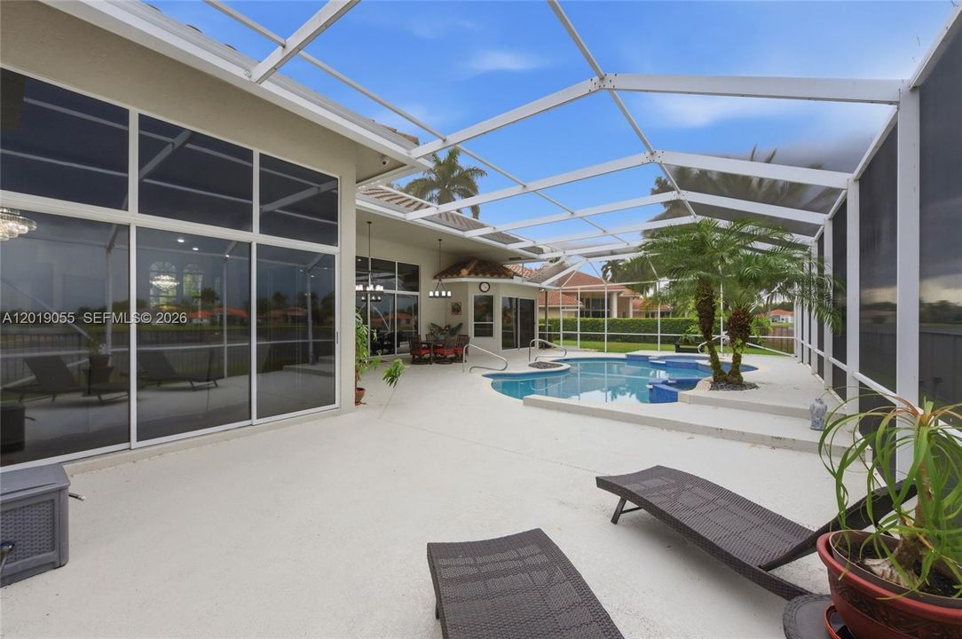 For Sale: $2,200,000 (5 beds, 4 baths, 3756 Square Feet)