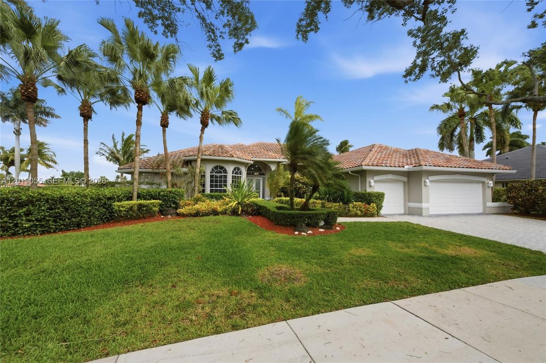 For Sale: $2,200,000 (5 beds, 4 baths, 3756 Square Feet)