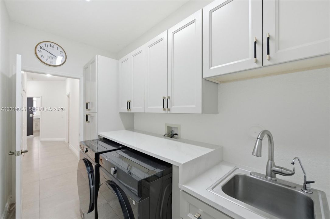 For Sale: $2,200,000 (5 beds, 4 baths, 3756 Square Feet)