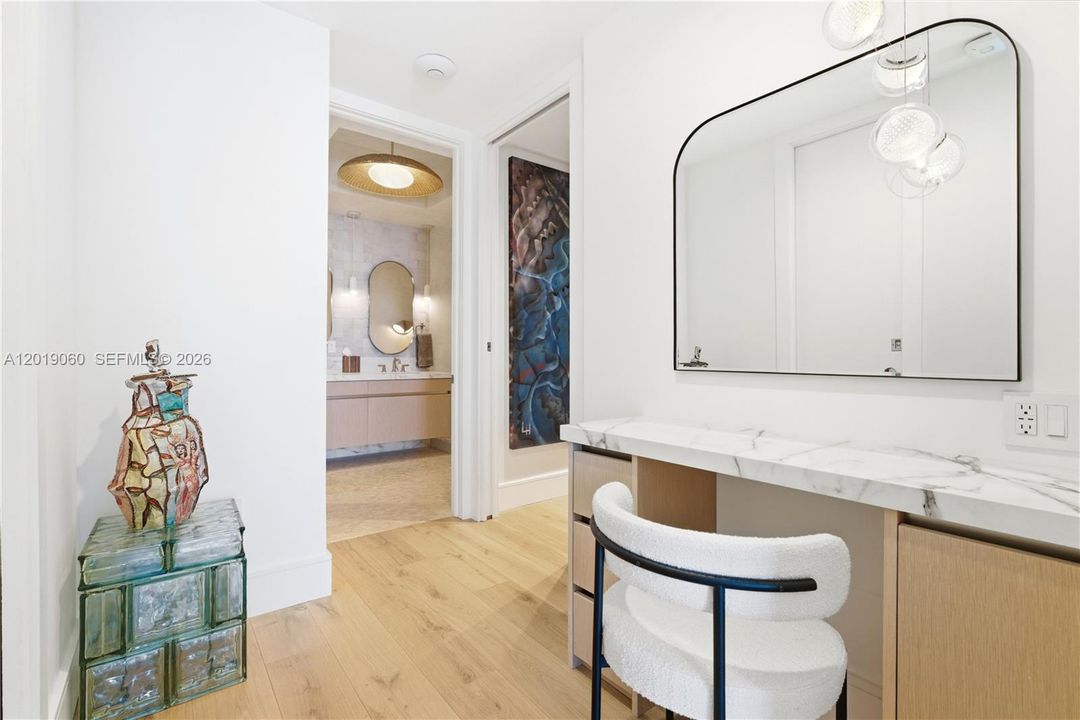 For Rent: $25,000 (2 beds, 2 baths, 1870 Square Feet)