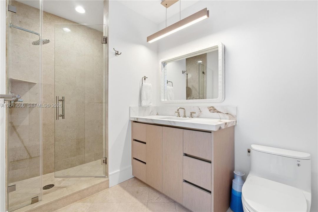 For Rent: $25,000 (2 beds, 2 baths, 1870 Square Feet)
