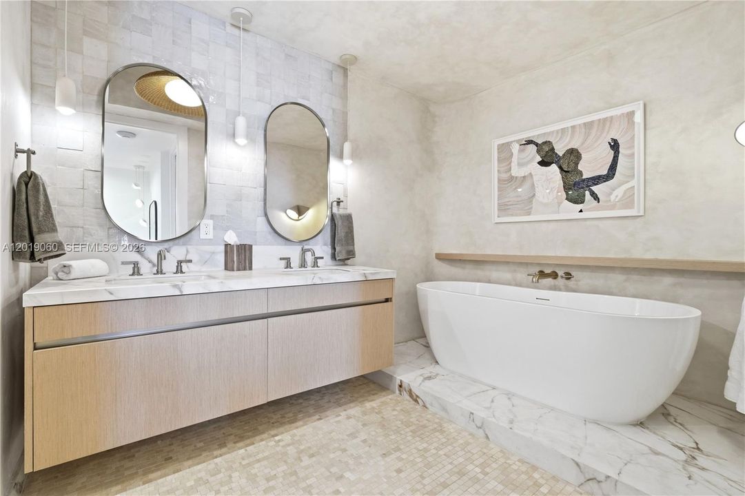 For Rent: $25,000 (2 beds, 2 baths, 1870 Square Feet)