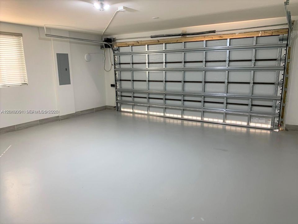 For Rent: $3,375 (3 beds, 3 baths, 1870 Square Feet)