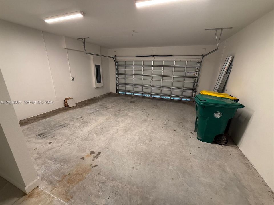 En Renta: $3,900 (3 camas, 2 baños, 1896 Pies cuadrados)
