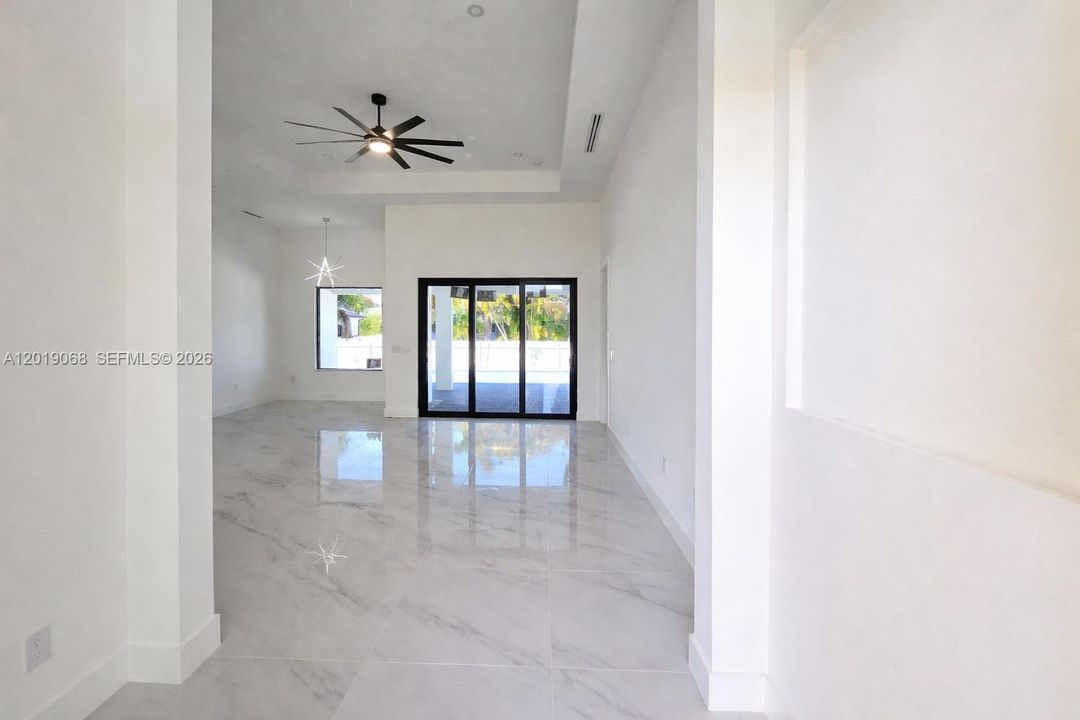 Recently Rented: $3,300 (3 beds, 2 baths, 1931 Square Feet)