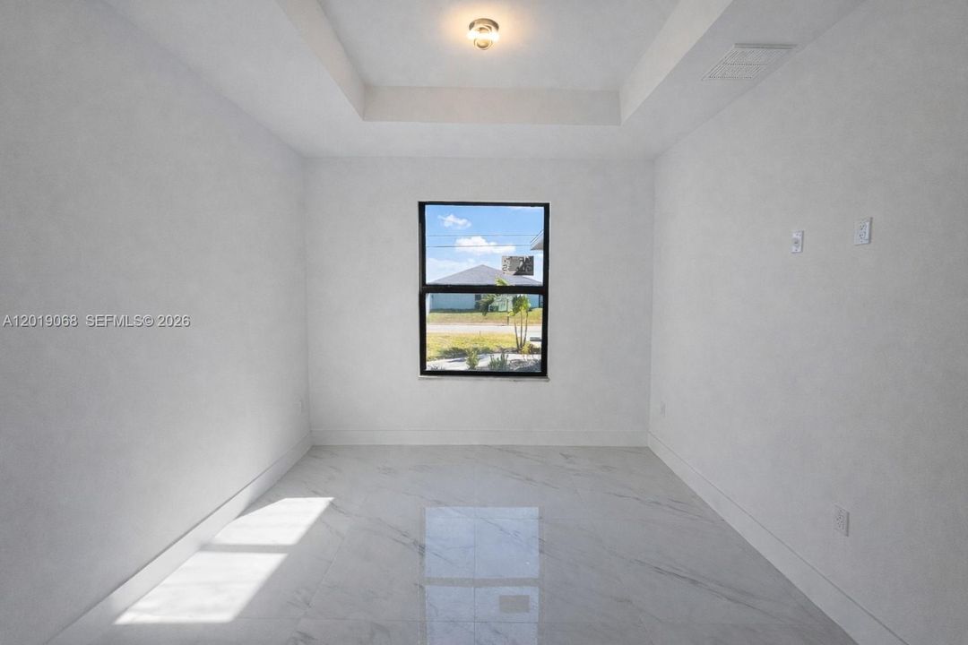 Recently Rented: $3,300 (3 beds, 2 baths, 1931 Square Feet)