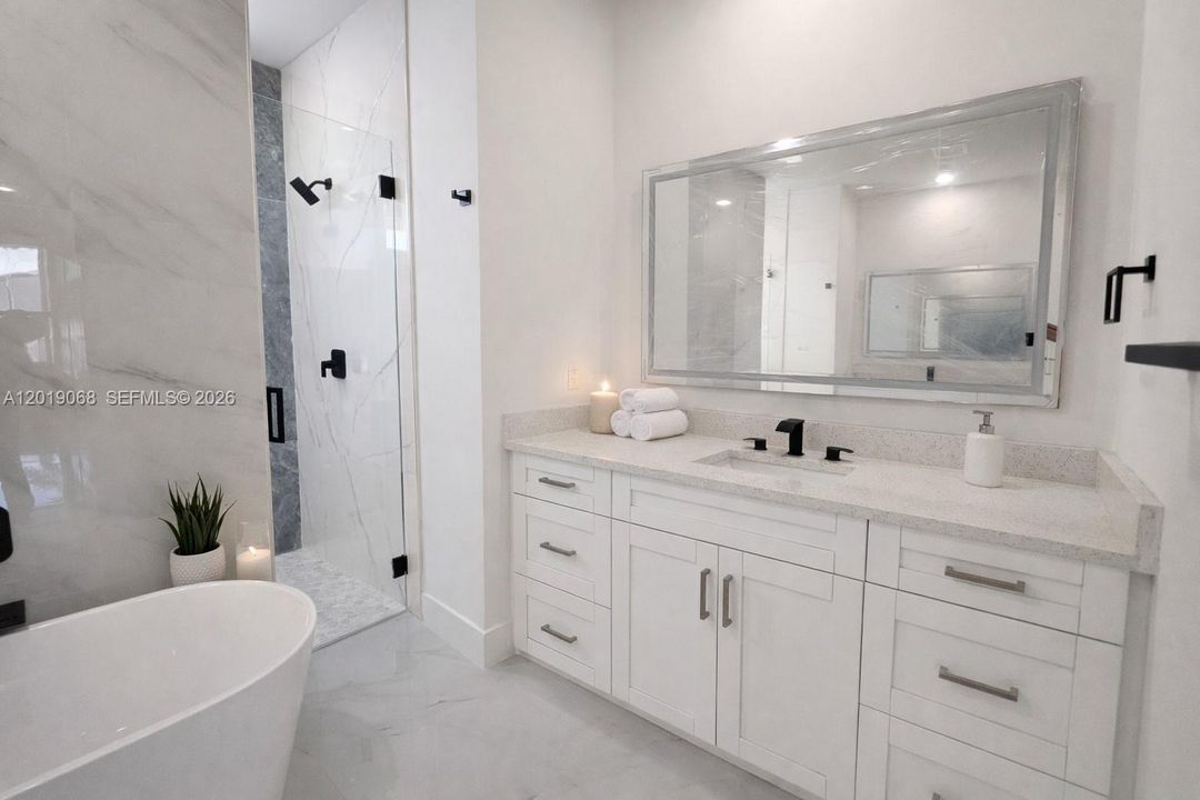 Recently Rented: $3,300 (3 beds, 2 baths, 1931 Square Feet)