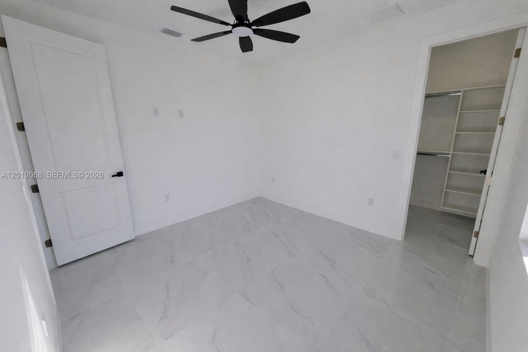 Recently Rented: $3,300 (3 beds, 2 baths, 1931 Square Feet)