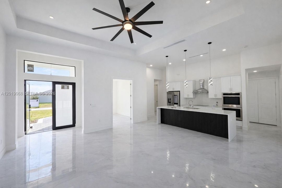 Recently Rented: $3,300 (3 beds, 2 baths, 1931 Square Feet)