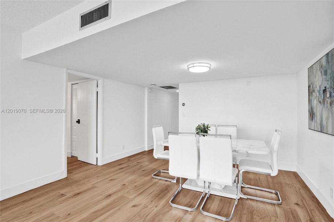 En Venta: $425,000 (2 camas, 2 baños, 1157 Pies cuadrados)