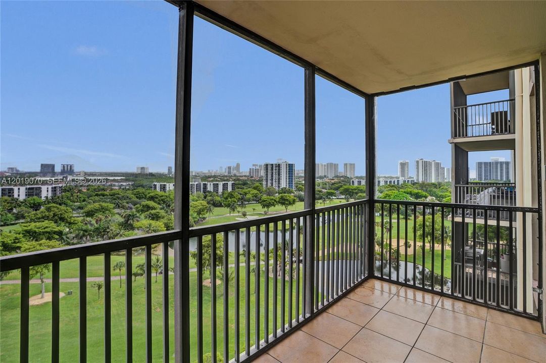 En Venta: $425,000 (2 camas, 2 baños, 1157 Pies cuadrados)