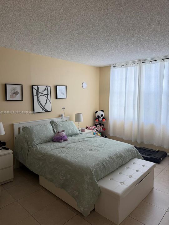 На продажу: $218,995 (1 спален, 1 ванн, 787 Квадратных фут)