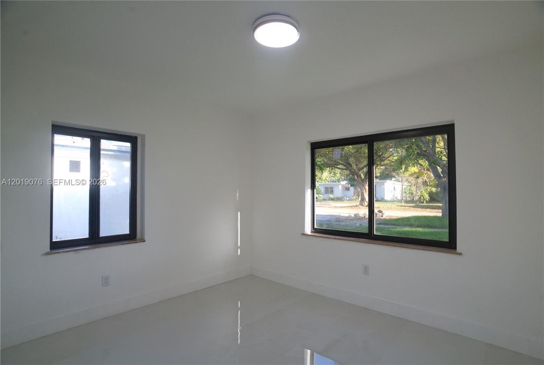 For Rent: $4,500 (4 beds, 3 baths, 1714 Square Feet)