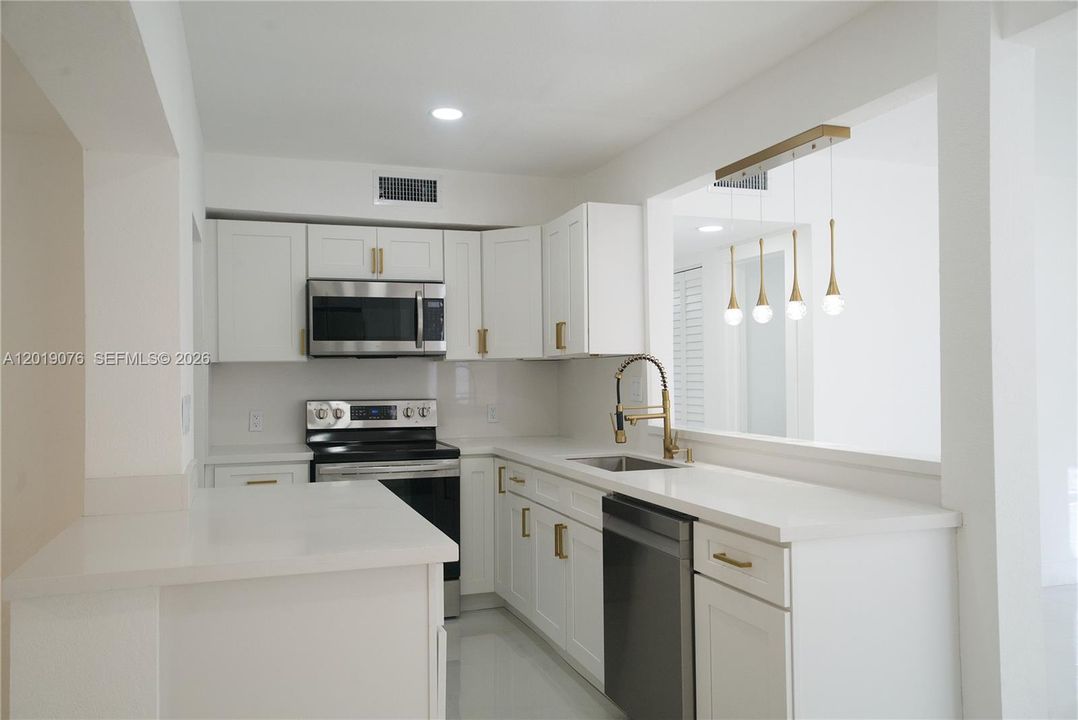 For Rent: $4,500 (4 beds, 3 baths, 1714 Square Feet)