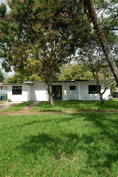 For Rent: $4,500 (4 beds, 3 baths, 1714 Square Feet)